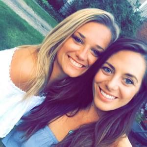 Meet your Posher, Val